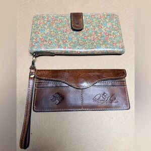 Patricia Nash Leather Wallet Floral Bi-Fold Removable Checkbook
Sleeve